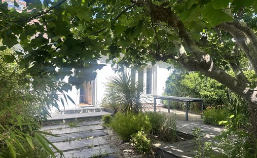 House in Kerguelen-Quehello Congard-Maison Rou, Larmor-Plage, France 1