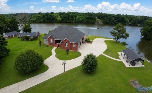 House in Hokes Bluff, Alabama, United States 1