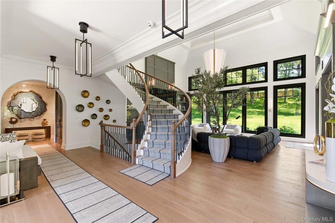 House in Syosset, New York, United States 4 - 18190248