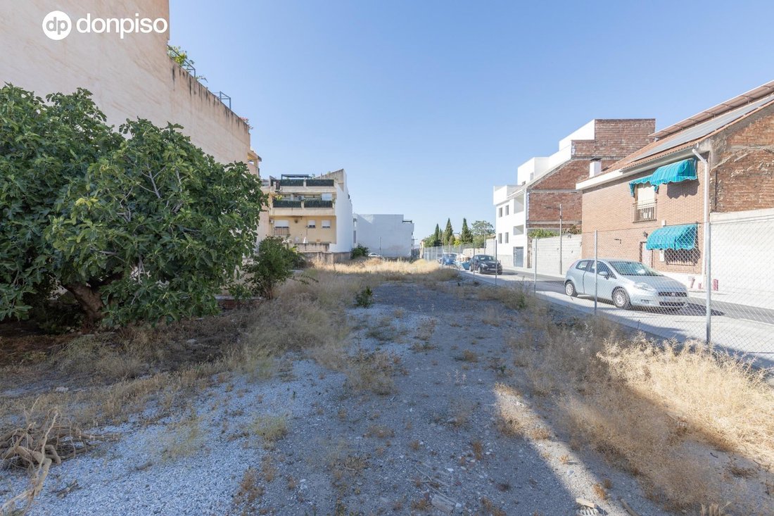 Land in Churriana de la Vega, Andalusia, Spain 1 - 18193427