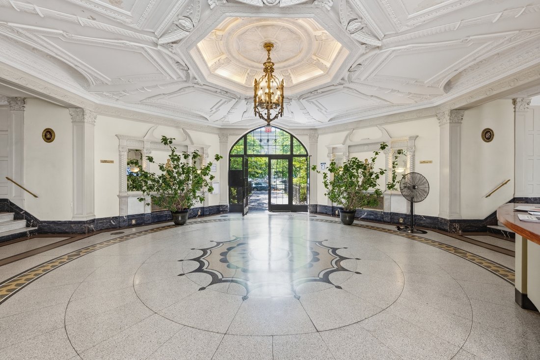 Condo in New York, New York, United States 2 - 18190235
