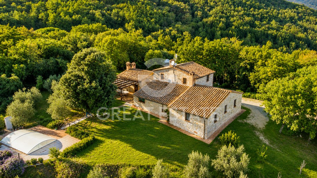 Estate in Avigliano Umbro, Umbria, Italy 3 - 18194063
