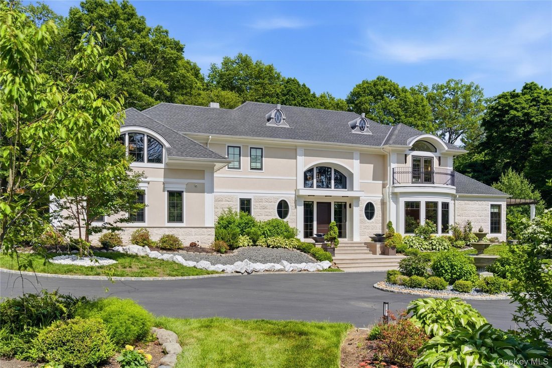 House in Syosset, New York, United States 2 - 18190248