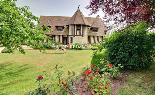 Villa in Beuvron-en-Auge, Normandy, France 1