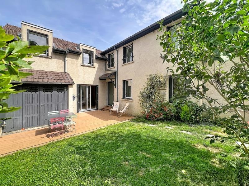 House in Pavé des Gardes, Chaville, France 1 - 18192803