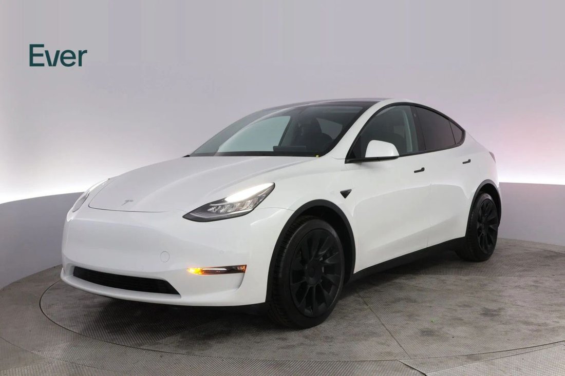 Suv in San Francisco, CA, United States 2 - 17938589