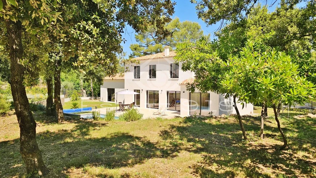 Villa in Nord, Roquefort-les-Pins, France 3 - 18190398
