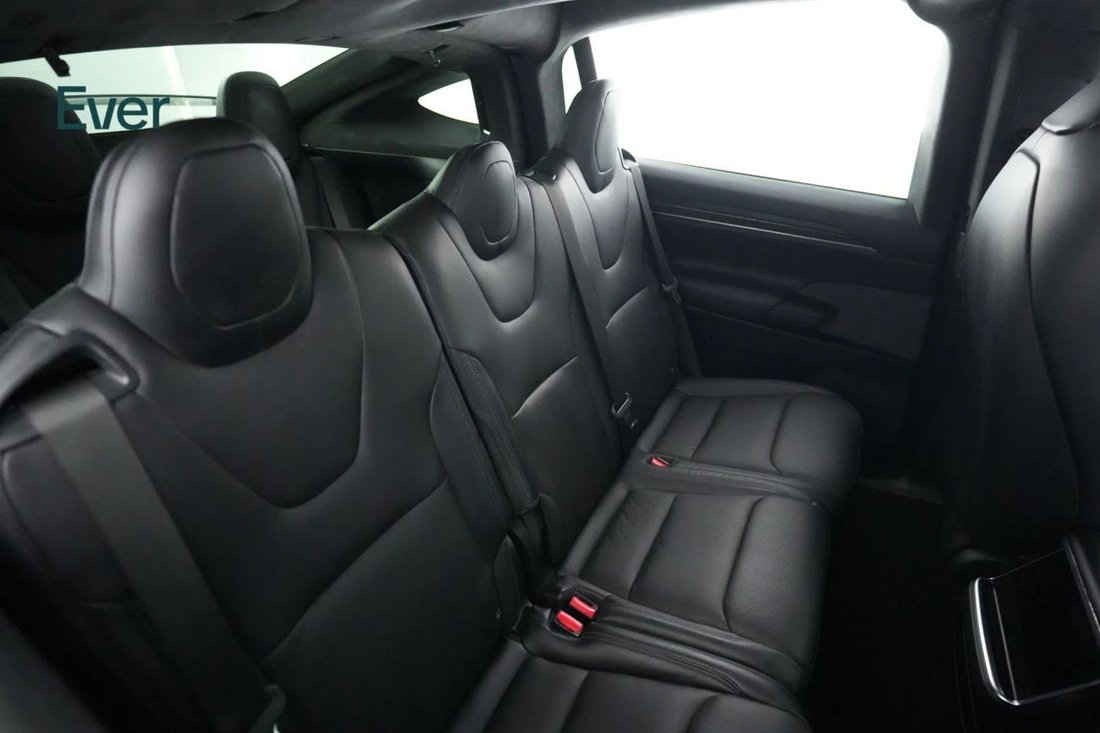 Suv in San Francisco, CA, United States 5 - 17455266
