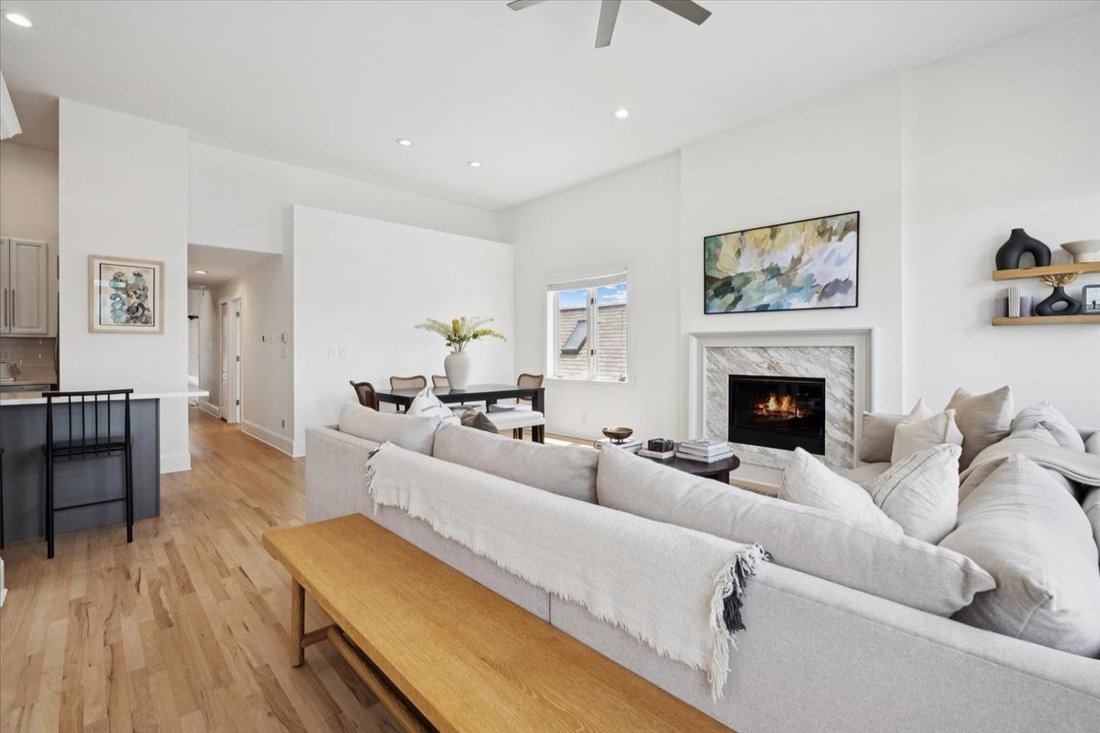 Condo in Chicago, Illinois, United States 2 - 18189097