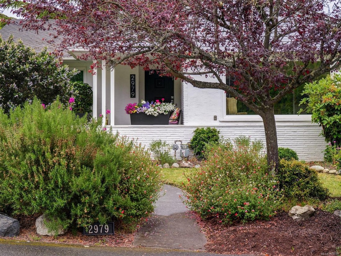 House in Oak Bay, British Columbia, Canada 2 - 18194386
