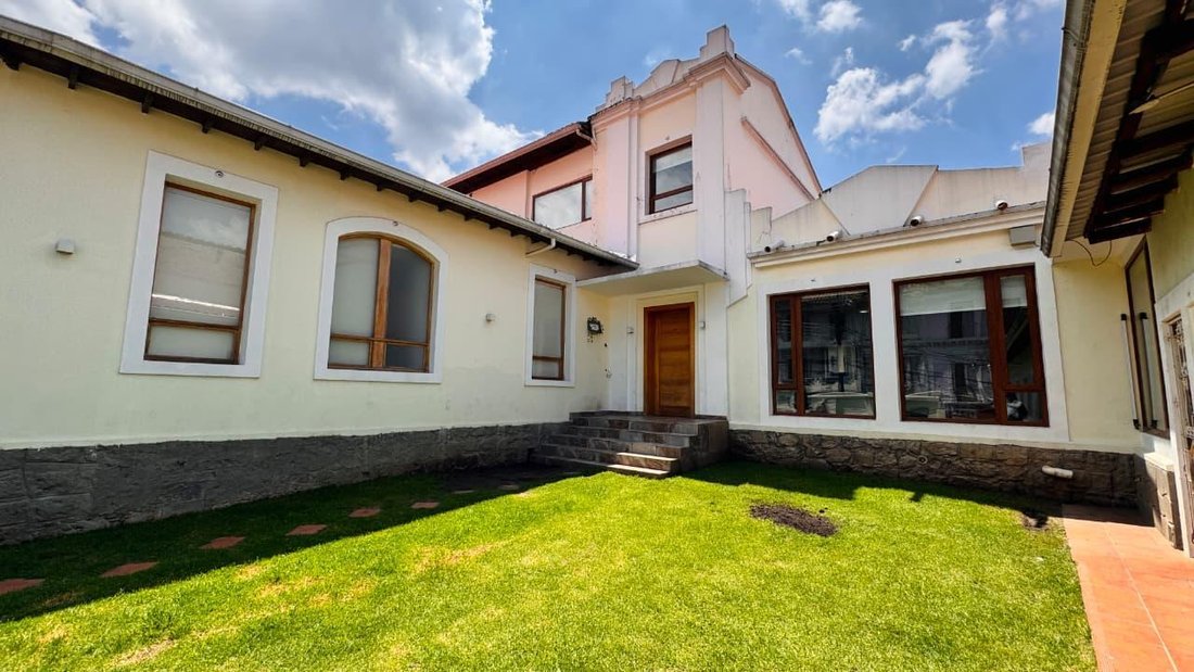 House in Quito, Pichincha, Ecuador 2 - 18190601