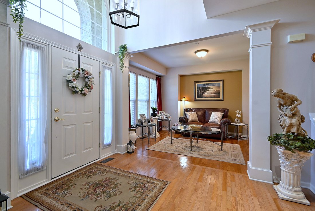House in Streamwood, Illinois, United States 5 - 18191016