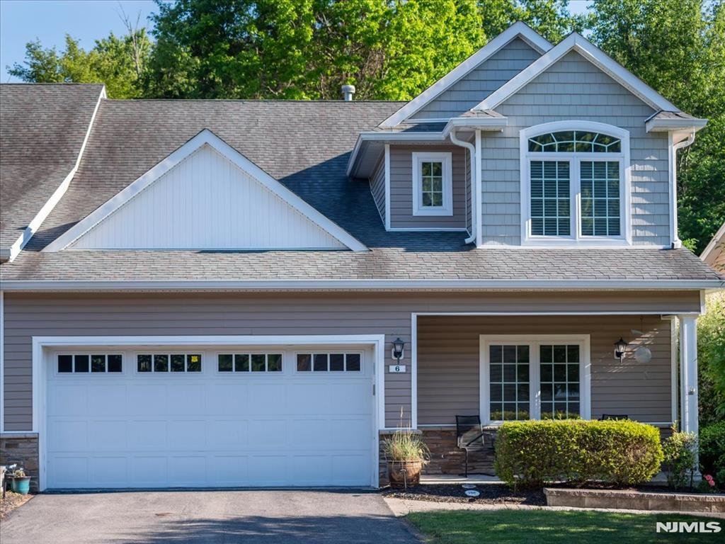 Condo in Spring Valley, New York, United States 3 - 18052126