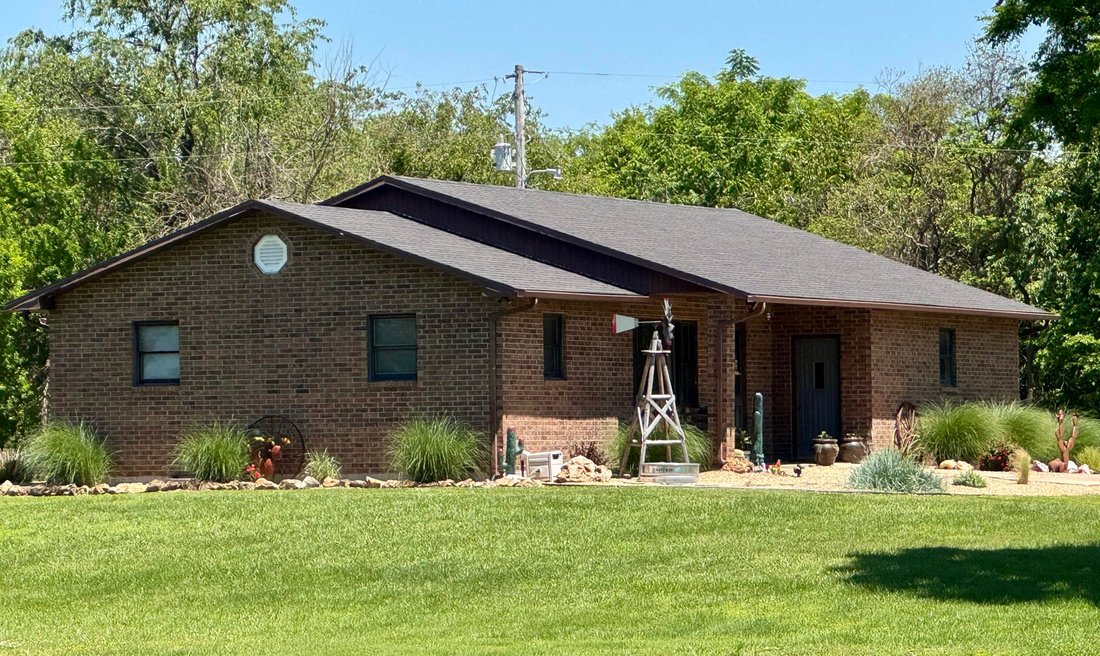 Farm Ranch in Mount Vernon, Missouri, United States 1 - 17850658