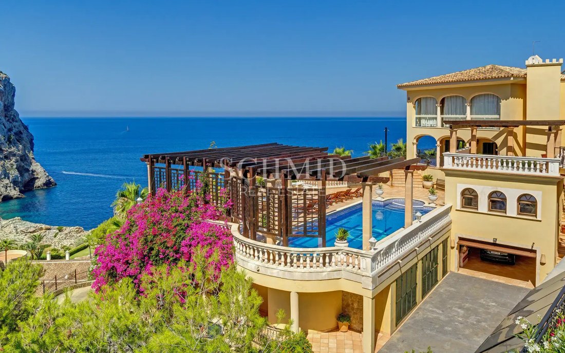Villa in Port d'Andratx, Andratx, Balearic Islands 1 - 18191473