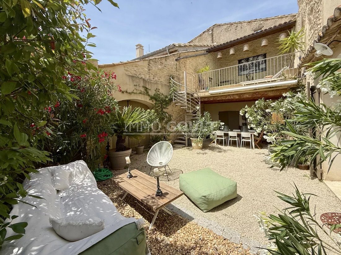 House in Gordes, Provence-Alpes-Côte d'Azur, France 2 - 16119170