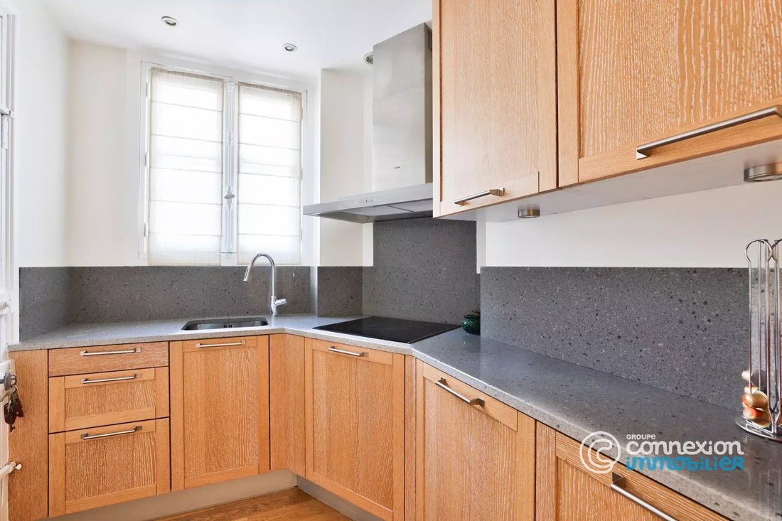 Apartment in Gros Caillou, Paris 7e Arrondissement, Paris 3 - 18190311