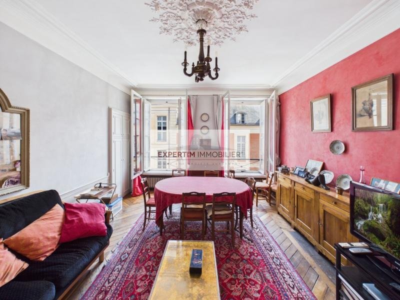 Apartment in Domaine National du Château, Versailles, France 5 - 18192848