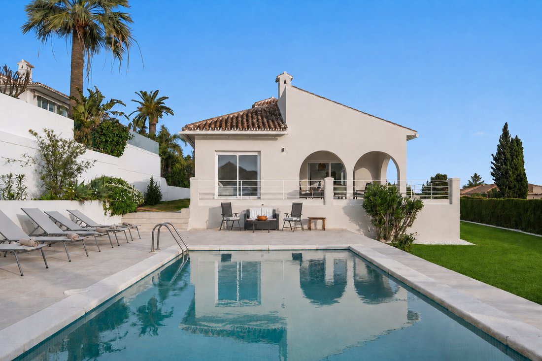 Villa in Elviria-Cabopino, Marbella, Spain 2 - 18191767