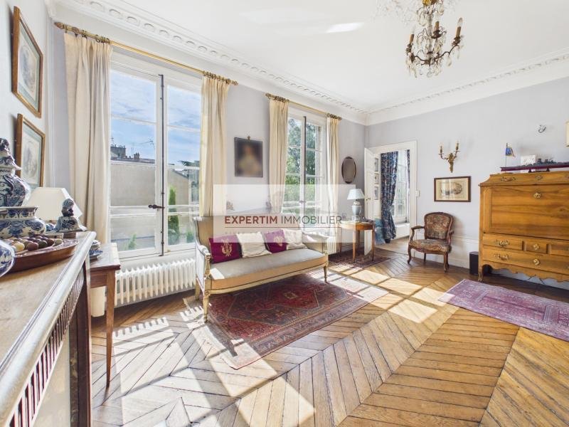 Apartment in Domaine National du Château, Versailles, France 1 - 18192863