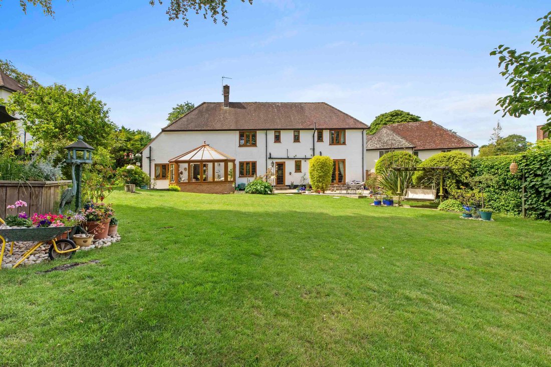 House in Princes Risborough, England 2 - 18191309