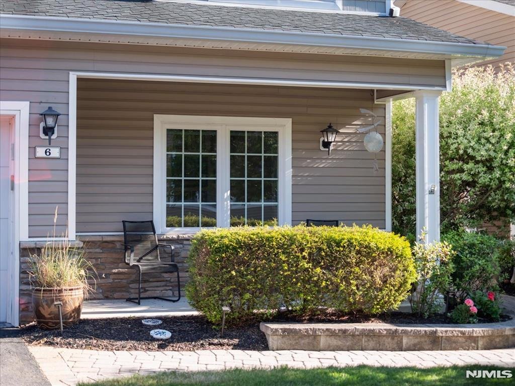 Condo in Spring Valley, New York, United States 2 - 18052126