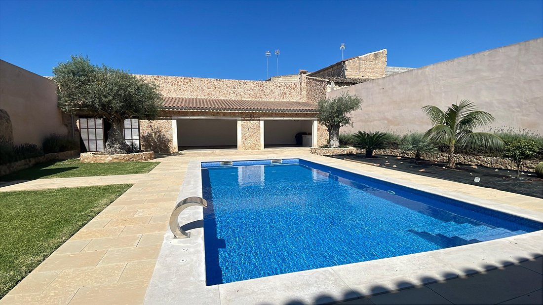 Townhouse in sa Pobla, Balearic Islands, Spain 3 - 18189876