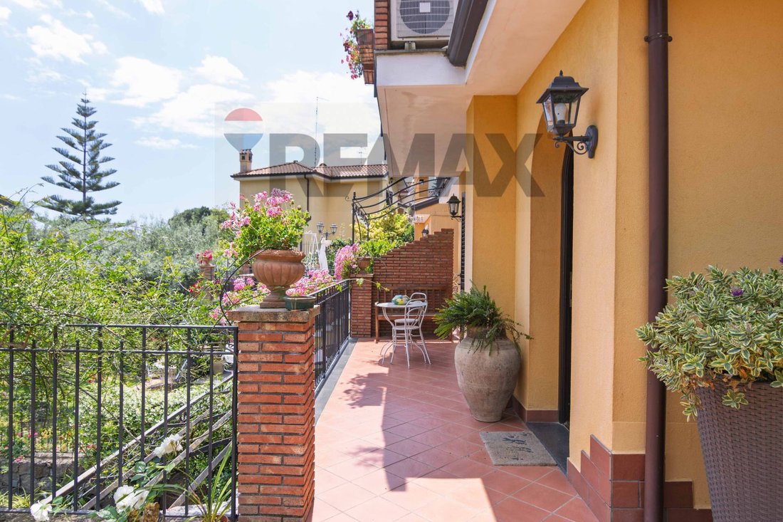 Villa in Trecastagni, Sicily, Italy 2 - 18195358
