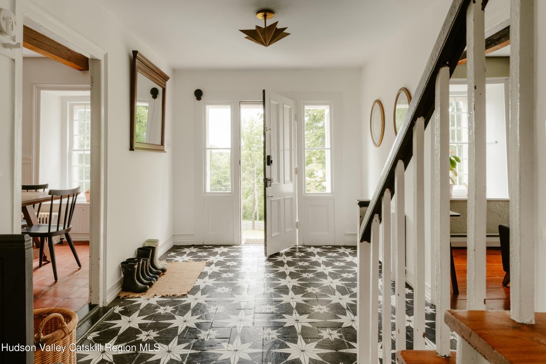 House in Accord, New York, United States 4 - 18189606