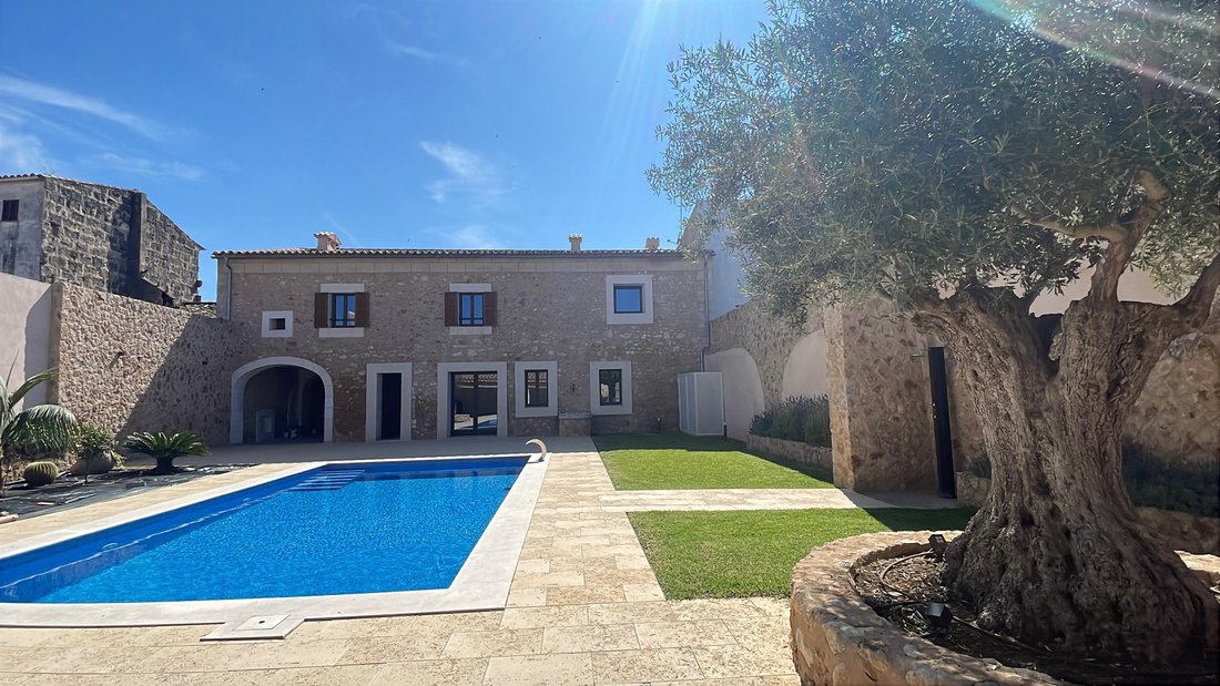 Townhouse in sa Pobla, Balearic Islands, Spain 2 - 18189876