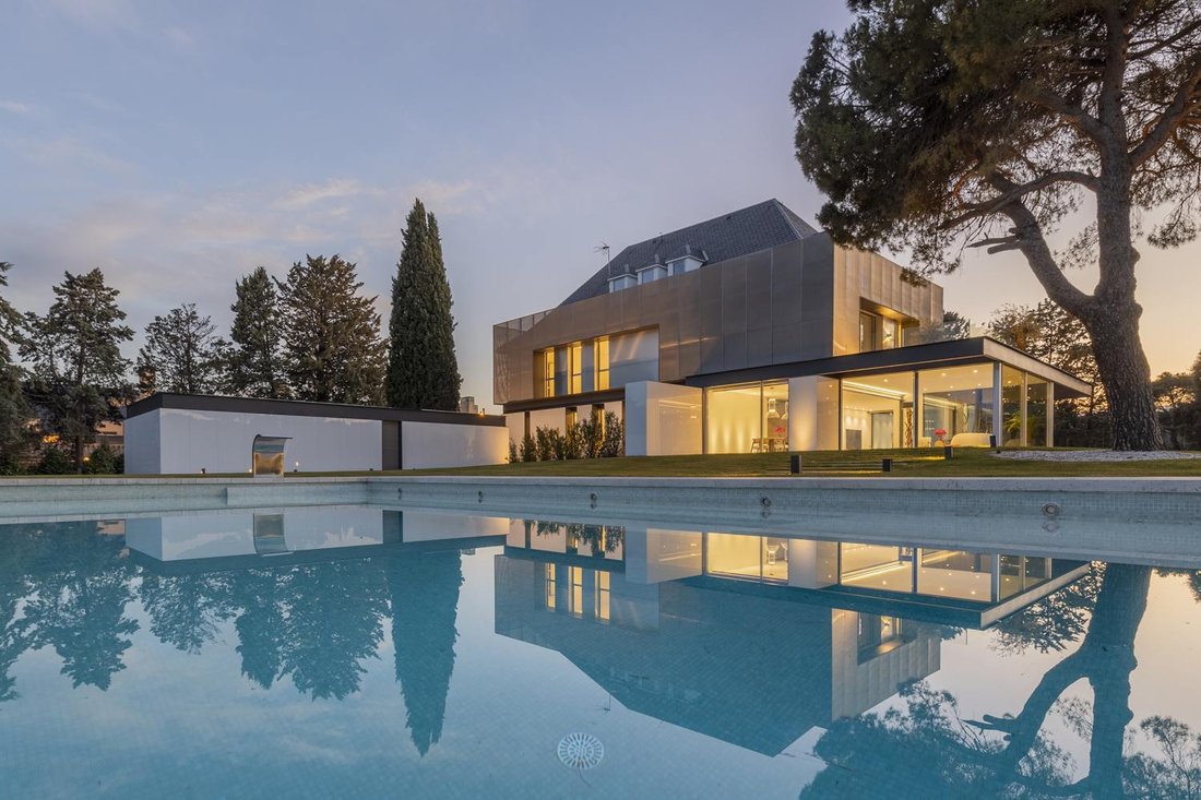 Villa à Pozuelo de Alarcón, Communauté de Madrid, Espagne 2 - 18191829