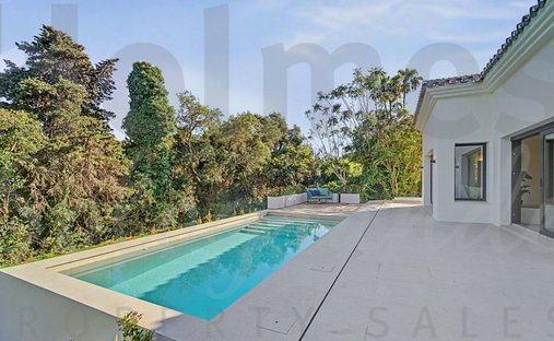 Villa in Sotogrande, San Roque, Andalusia 1
