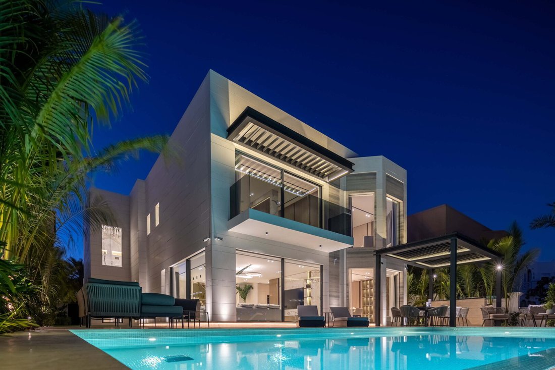 Villa in Palm Jumeirah, Dubai, United Arab Emirates 1 - 18188653