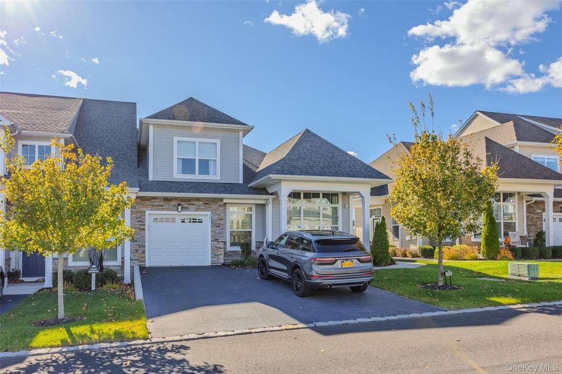 Condo in Yaphank, New York, United States 1 - 18191164