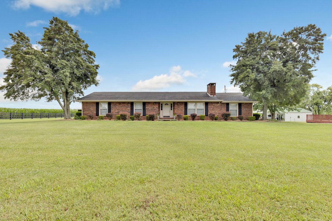House in Adairville, Kentucky, United States 1 - 18188502