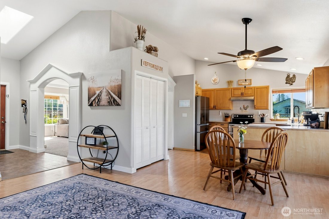House in Yelm, Washington, United States 5 - 18194403
