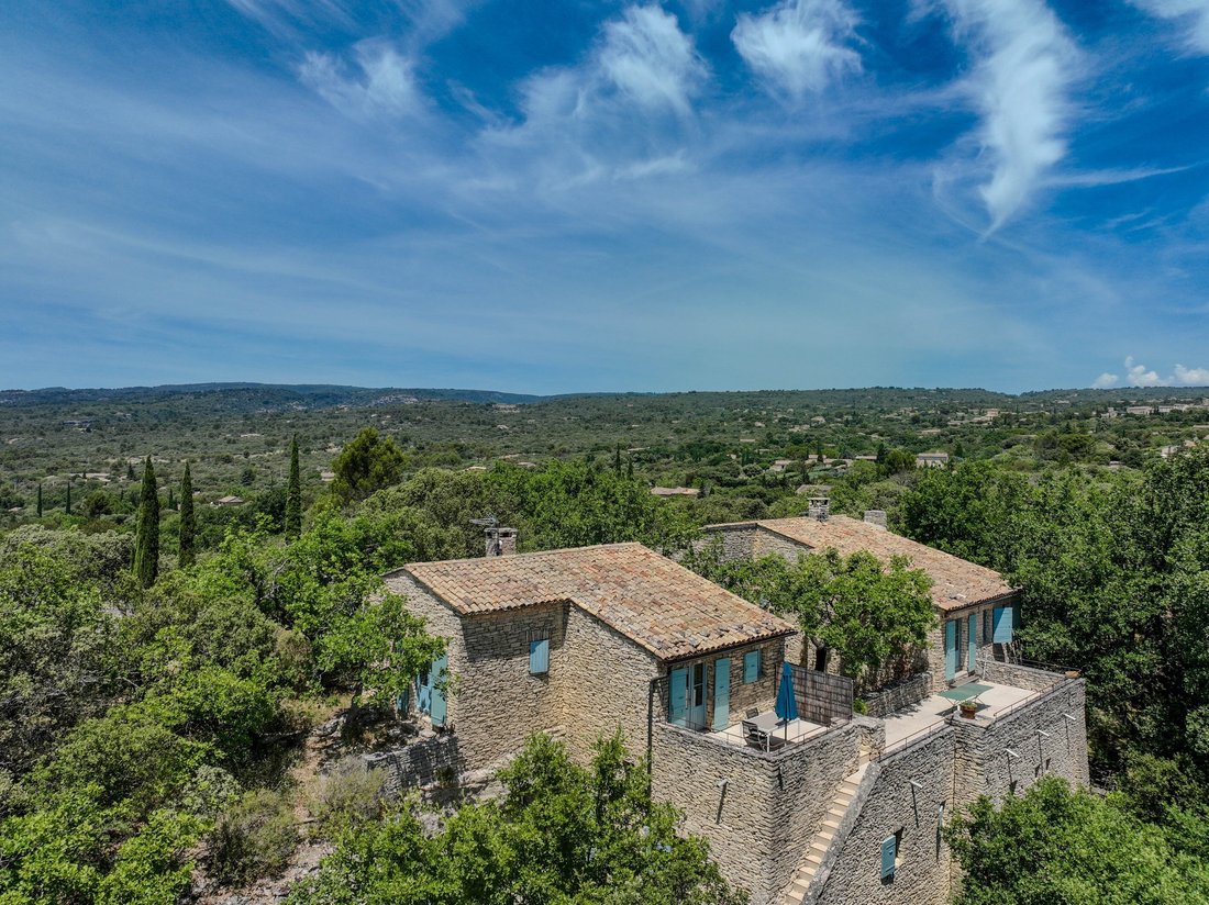 House in Gordes, Provence-Alpes-Côte d'Azur, France 2 - 17352422