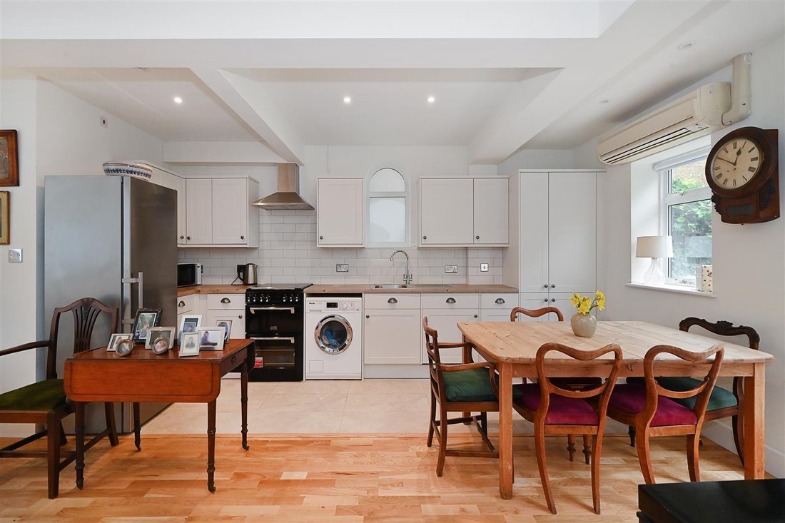 Apartment in Brompton, Kensington And Chelsea, England 3 - 18189950