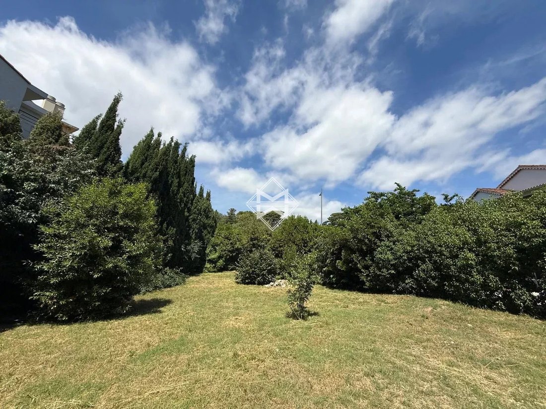Land in Aubanel, Le Cannet, France 2 - 18190359