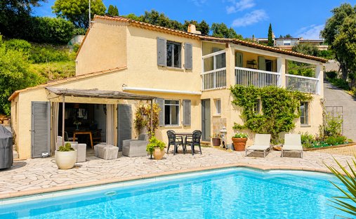 Villa in La Londe-les-Maures, Provence-Alpes-Côte d'Azur, France 1