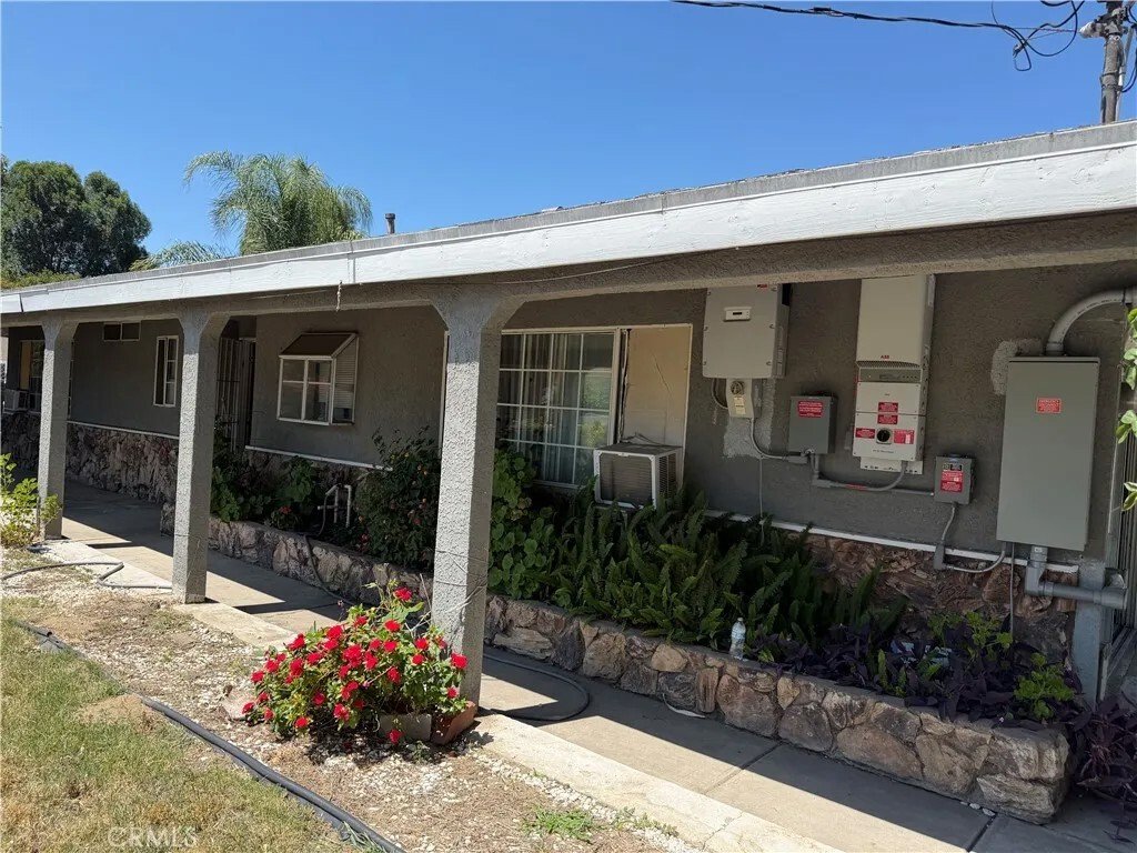 House in Chino, California, United States 3 - 18189040
