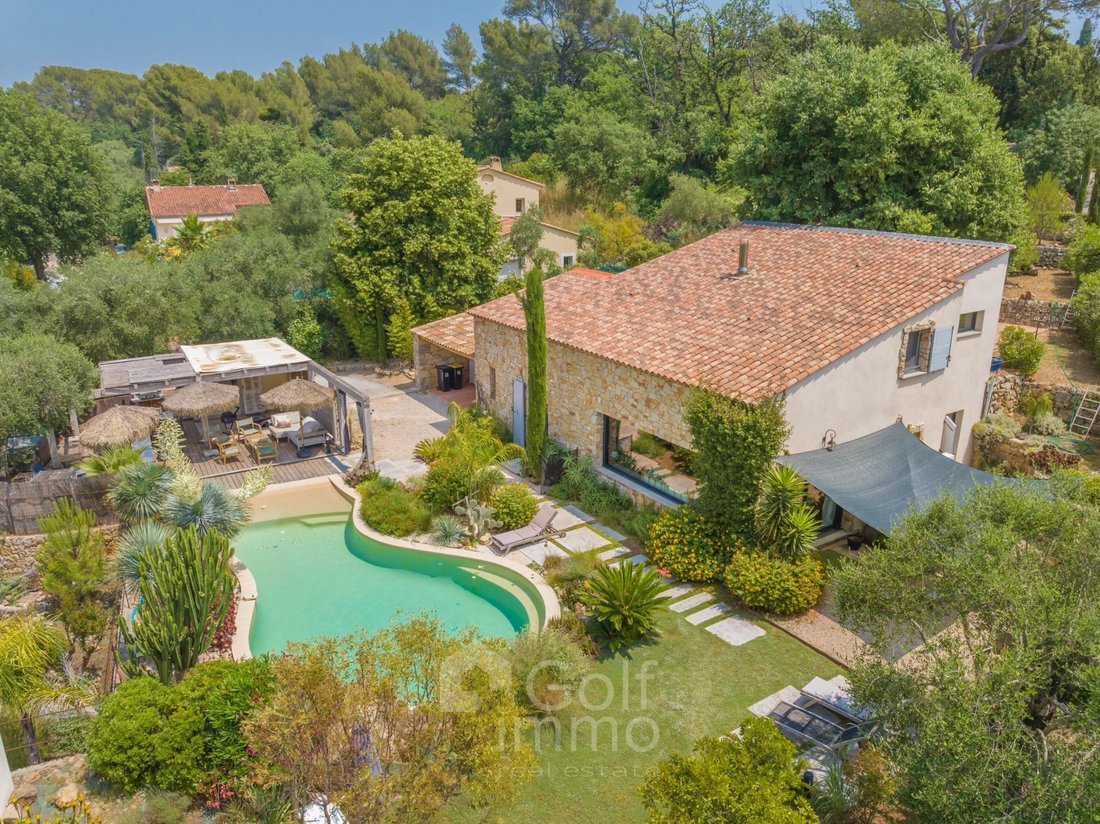 Villa in Grasse, Provence-Alpes-Côte d'Azur, France 2 - 18188713