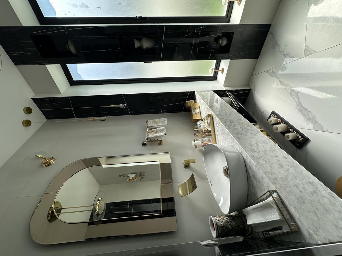 House in Quito, Pichincha, Ecuador 5 - 18190648