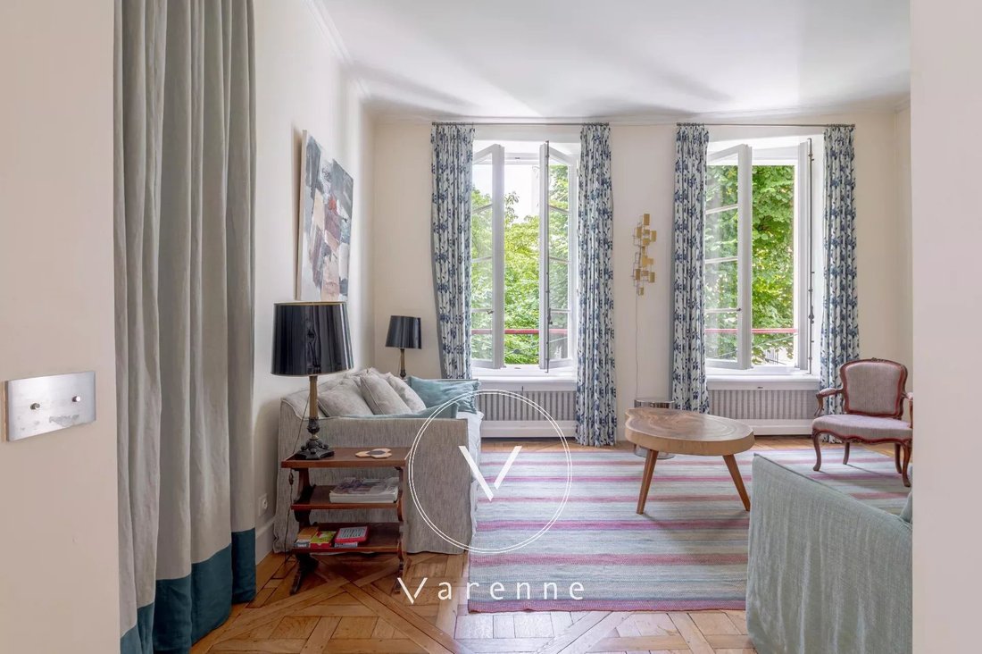 Apartment in Saint Thomas d'Aquin, Paris 7e Arrondissement, Paris 1 - 17685795