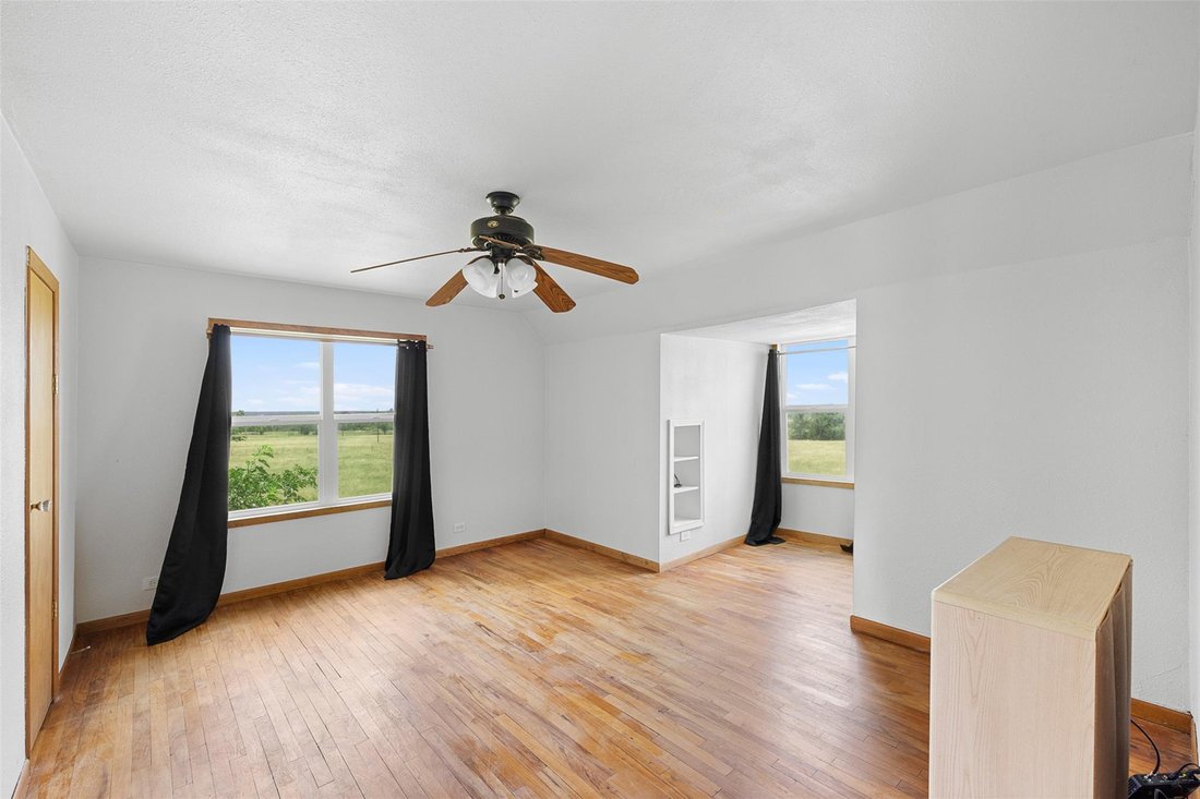 House in Elgin, Texas, United States 3 - 17616045