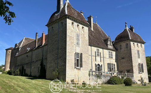 Castle in Pargny-et-Filain, Hauts-de-France, France 1