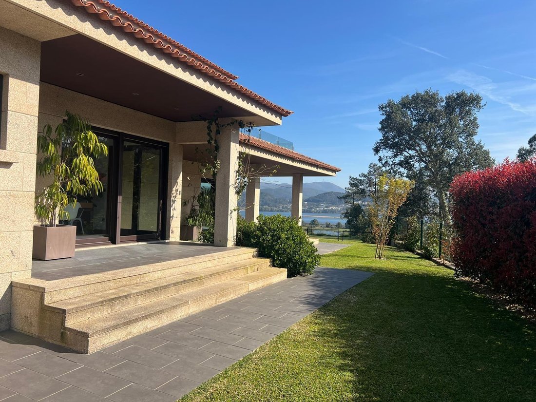Villa in O Rosal, Galicia, Spain 5 - 18193658
