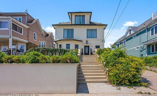 House in New York, New York, United States 1