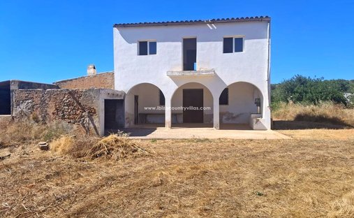 Villa in S'Argamassa, Santa Eularia des Riu, Balearic Islands 1