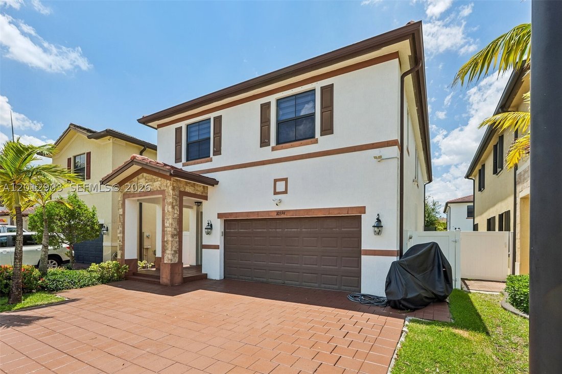 House in Miami Lakes, Florida, United States 5 - 17841471